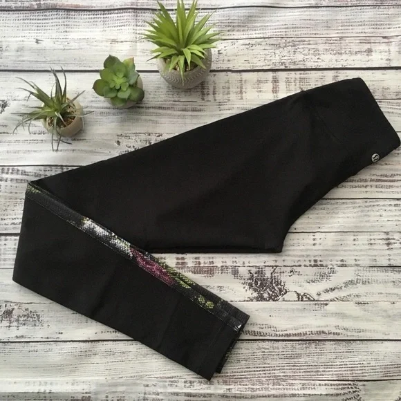 Lululemon Wunderunder Floral NWOT - Picture 4 of 8